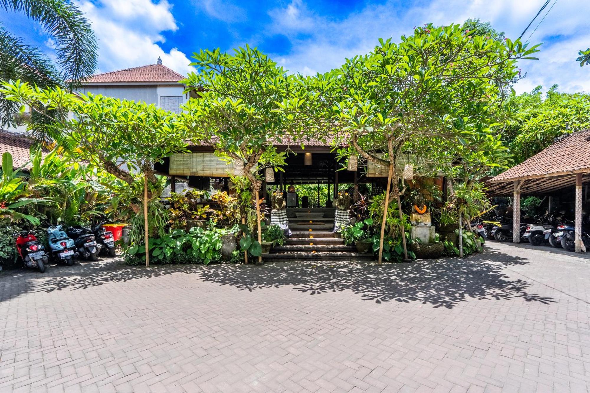 Meruhdani Boutique Hotel Ubud Экстерьер фото